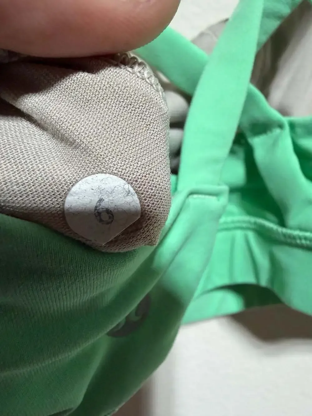 Lululemon Energy Bra *Luxtreme Size 6 Fresh Teal - Picture 4 of 4